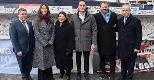 BioMed Realty Celebrates 585 Kendall Steel Topping-Off